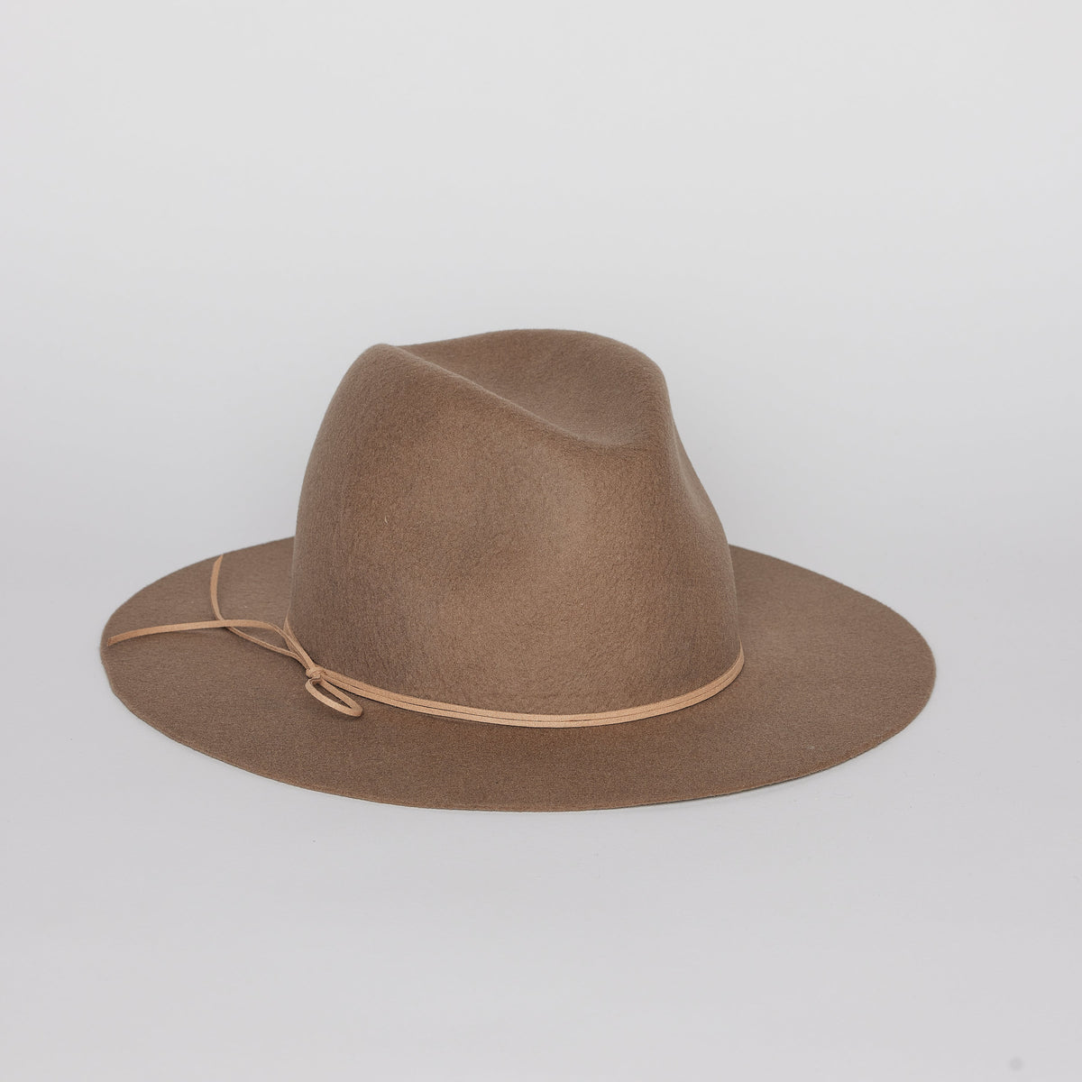Amelia – Hat Attack New York display picture 1