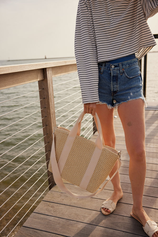 Model holding straw cooler bag
