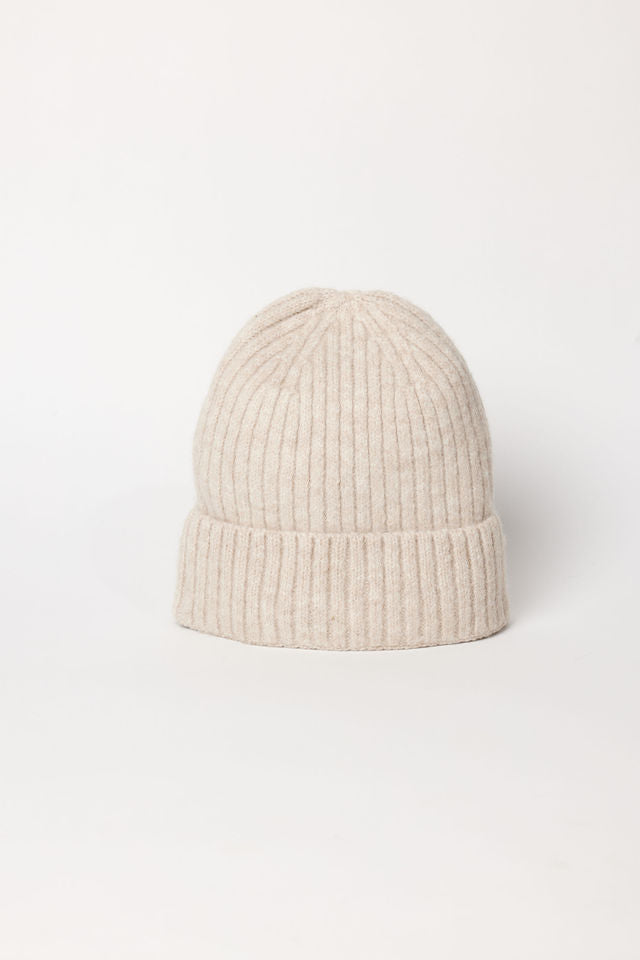 Oat ribbed beanie with cuff
