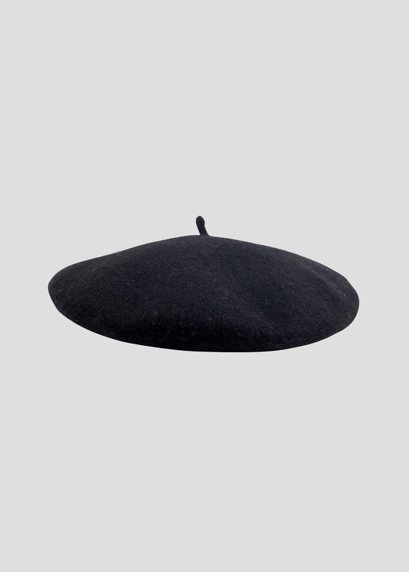 Black wool felt beret