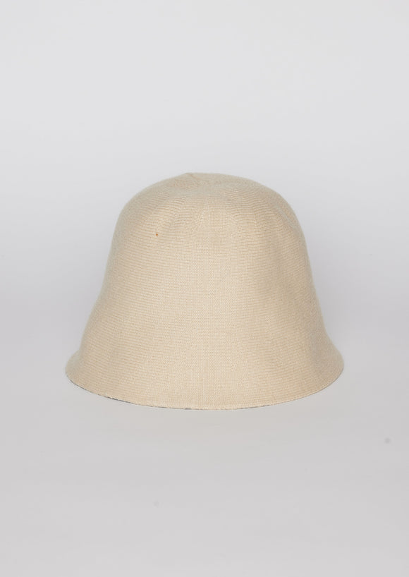 Tan knit bucket hat