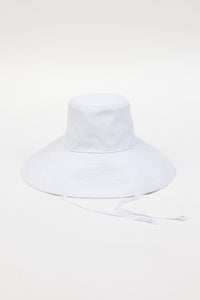 White canvas sunhat with chinstrap