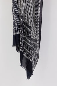 Black and white patterned sarong