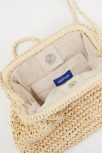 Inside of straw clutch