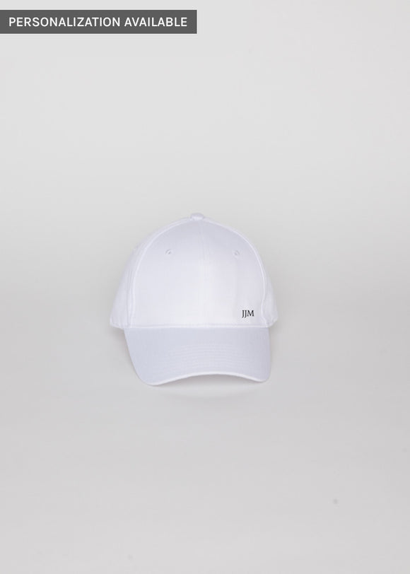 White baseball hat with embroidered letters
