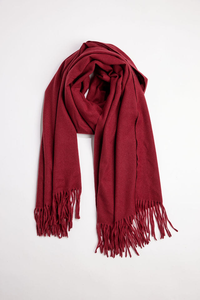 Maroon scarf with fringe