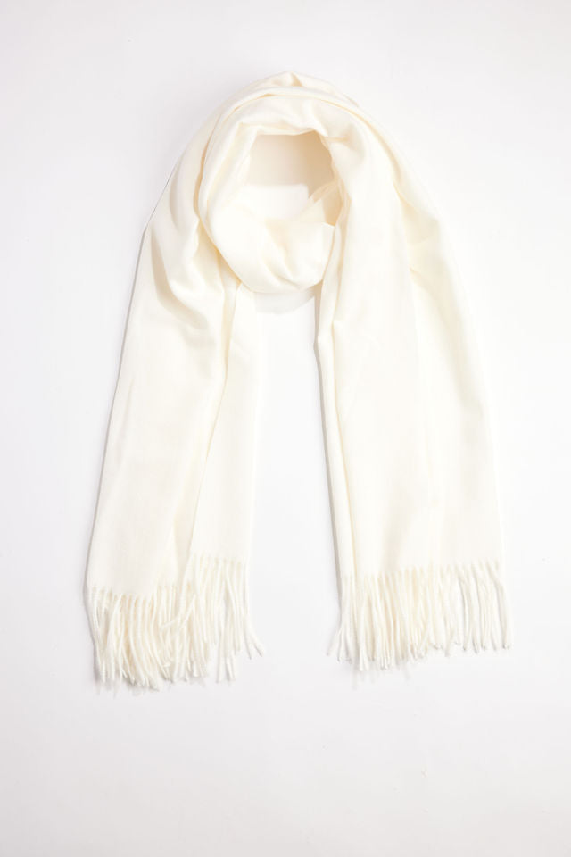 Ivory scarf with fringe