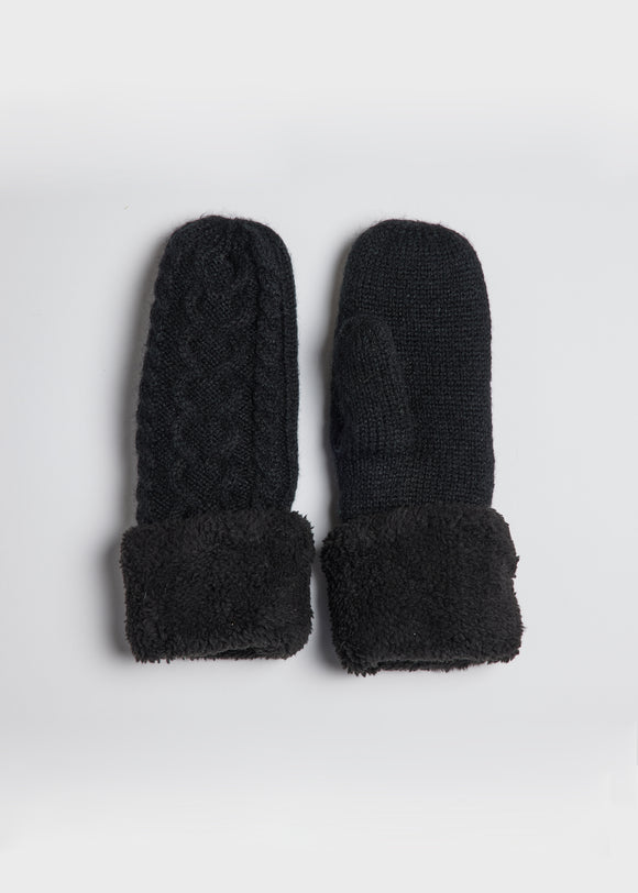 Black cable knit mitten