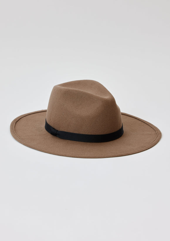 Taupe pinched crown felt brimmed hat with black trim